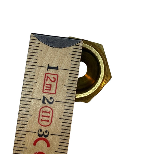 Reduceringsnippel mässing 18 mm invändig öppning och utvändig gänga

