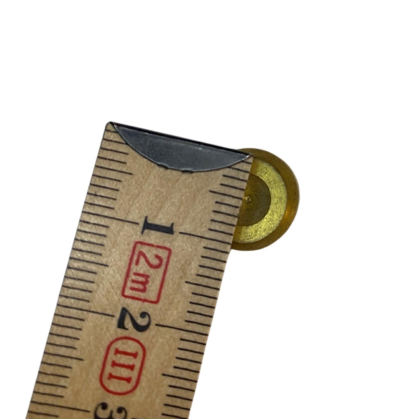 Ändplugg i mässing 6 mm med måttangivelse

