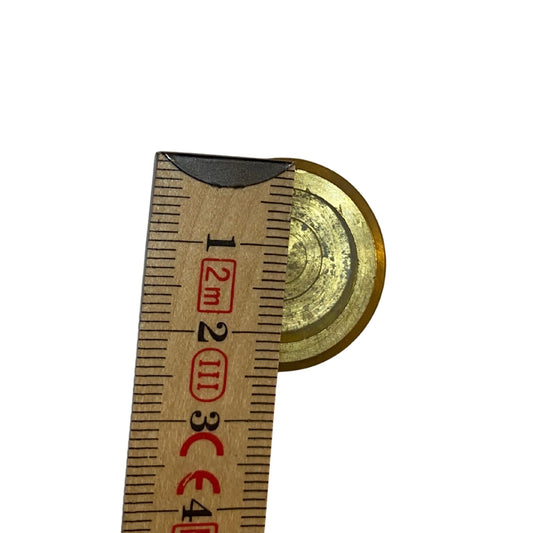 Ändplugg i mässing 18 mm med måttangivelse

