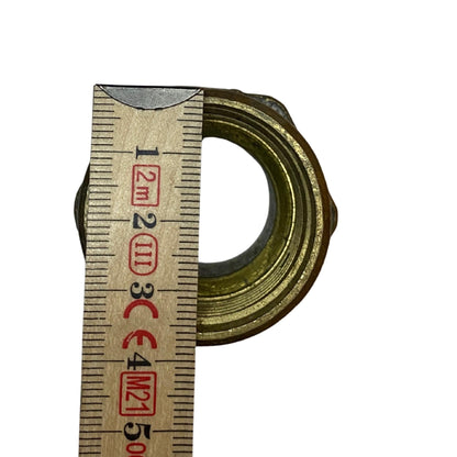 Invändig G 1 gänga cirka 32 mm på mässing reducering
