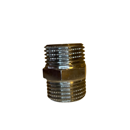 Mässingsnippel med utvändig R18 gänga och sexkant 18 mm