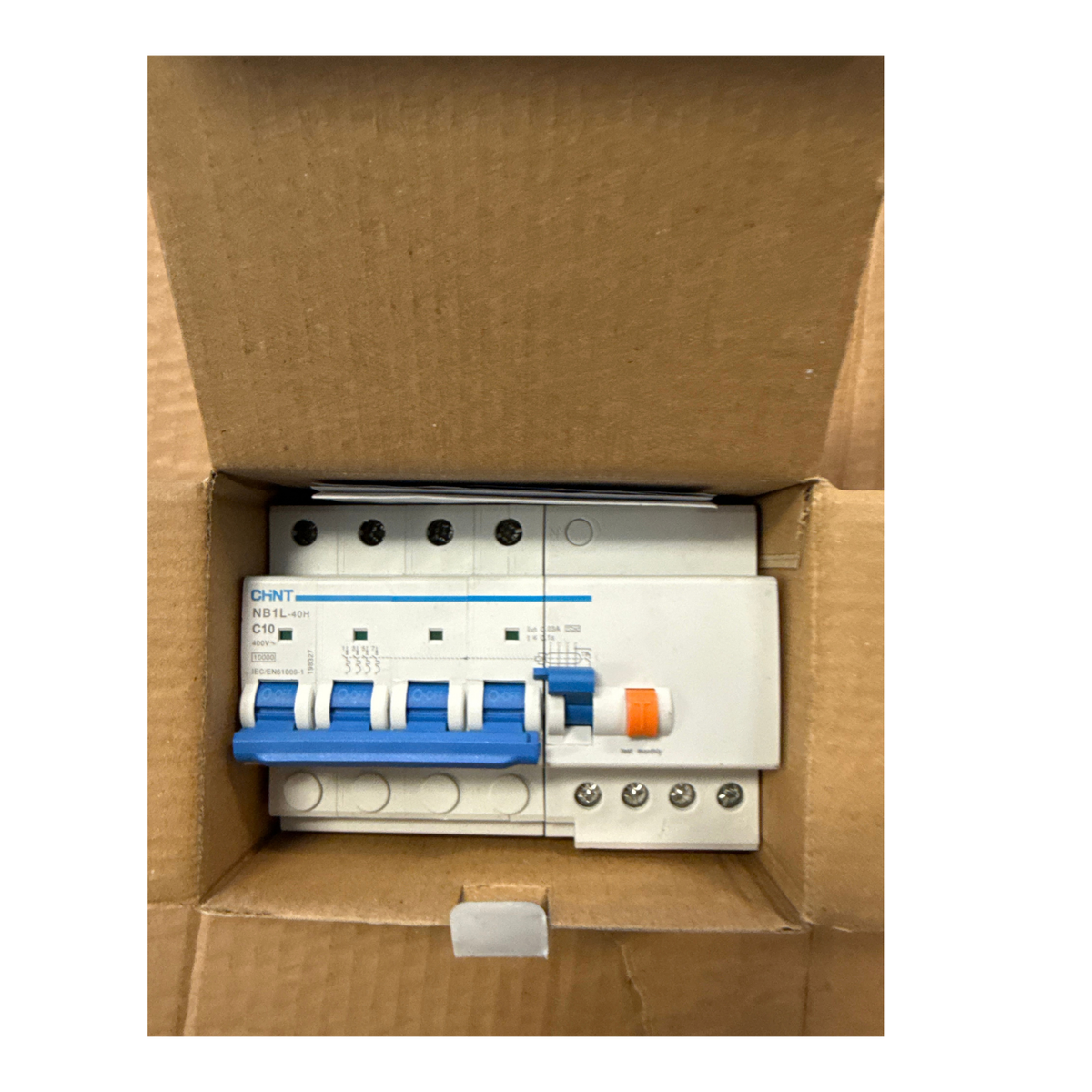 Chint NB1L-40H 4-polig jordfelsbrytare/automatsäkring, C10 30mA, i förpackning