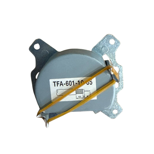 Antennuttag TFA-601 genomgångsuttag, baksida med etikett