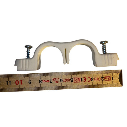Uponor dubbelklammer 25 mm för skyddsrör
