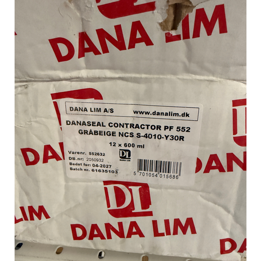 Kartongetikett med produktinformation för Danaseal Contractor PF 552, 12x600 ml
