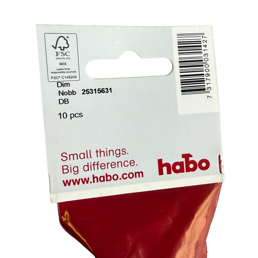 Baksida av förpackning med Nobb-nummer och antal för Habo gardintrissor