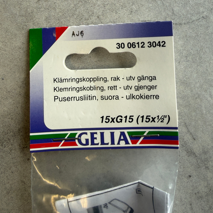 Närbild på förpackning med artikelnummer och specifikation för GELIA klämringskoppling