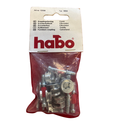 Kopplingsbeslag excenter elzink 15 x 12 mm typ 5654 från Habo för möbler, förpackning med excenterhus och kopplingsbultar