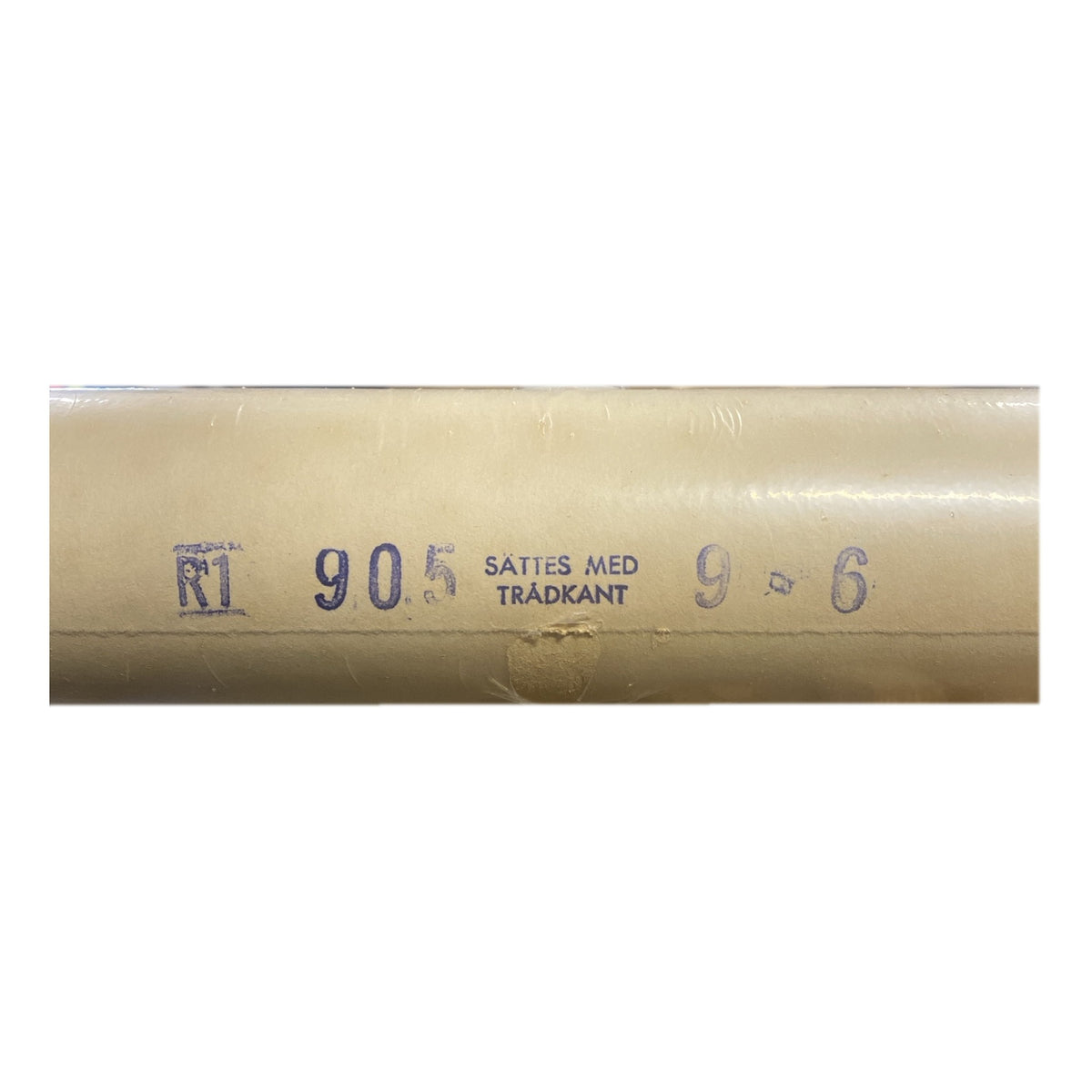 Tapetrulle Borosan 905 med stämpel för mönsternummer och trådkant